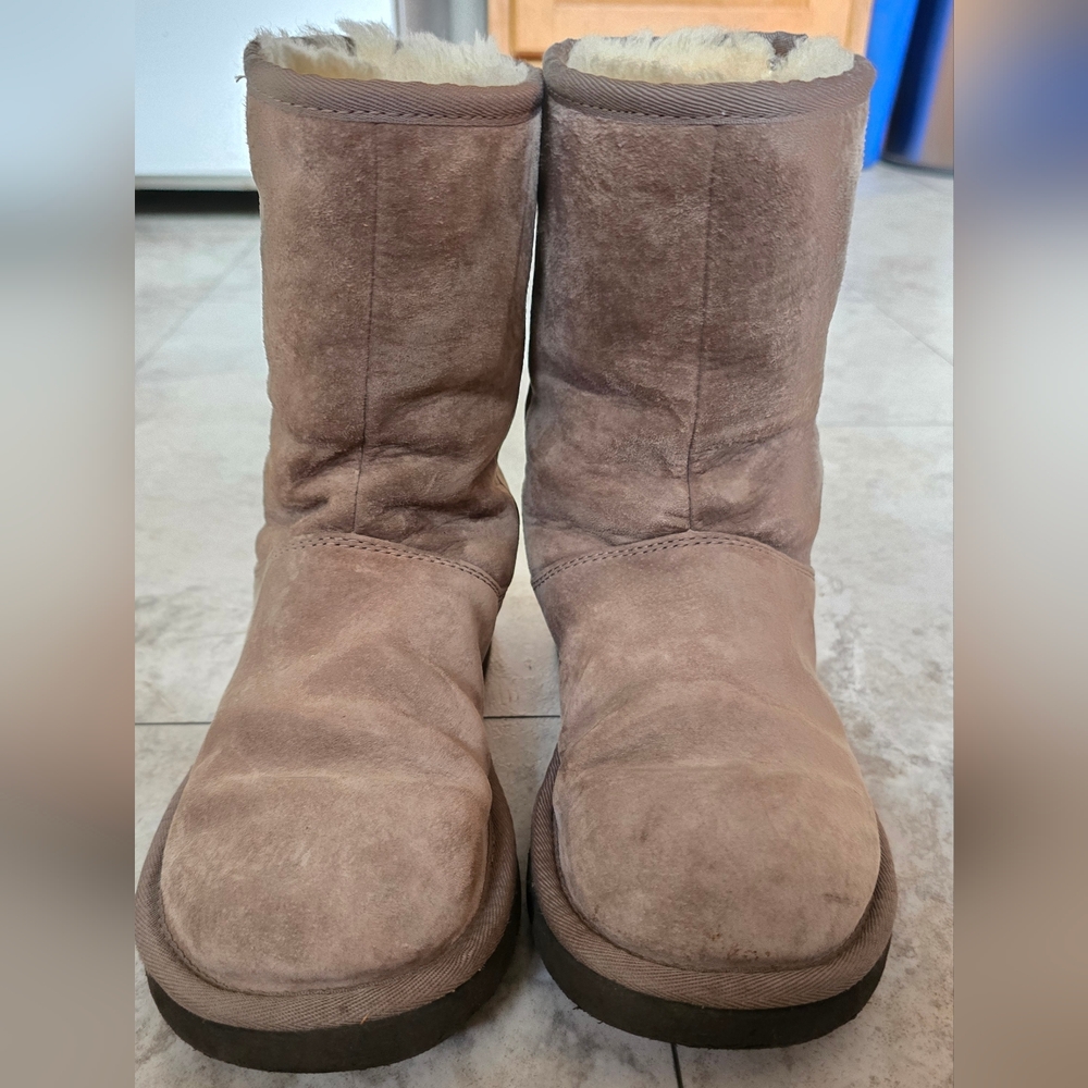 UGG Women's Ankle Boots in Taupe - Picture 3 of 8